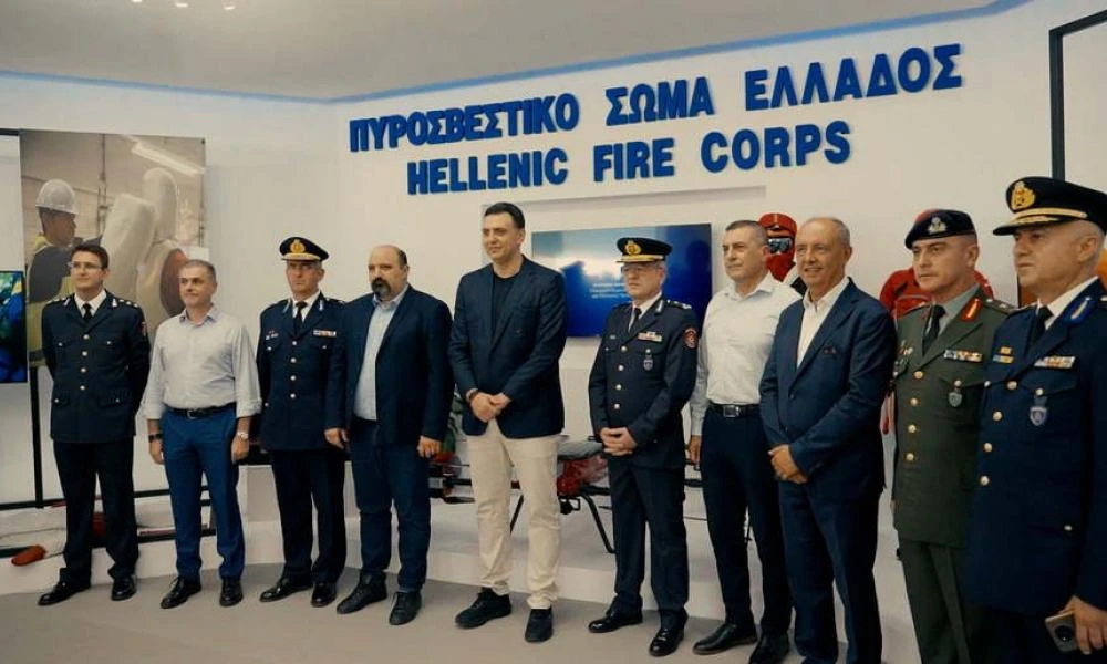  Πυροσβεστικό Σώμα: Τίμησε τον Δημήτρη Κουρέτα για τη συνεισφορά του στην αντιπυρική περίοδο